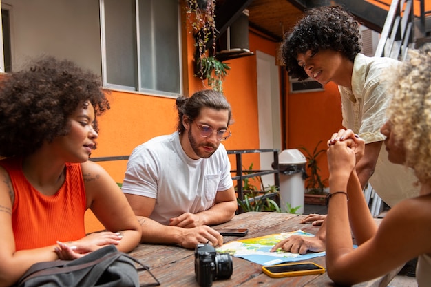 Lei de Participação Comunitária 2025: Impacto no Seu Bairro