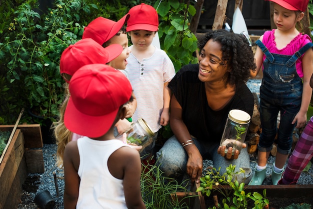 Fortalecendo a Educação: Iniciativas Comunitárias para o Desenvolvimento Infantil