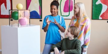 Cultura e Arte Acessíveis: Guia Para Espaços Inclusivos na Comunidade - Cover Image