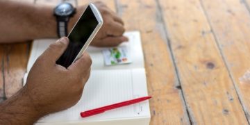 Como Consultar e Regularizar Seu CPF em 2025: Guia Completo - Cover Image