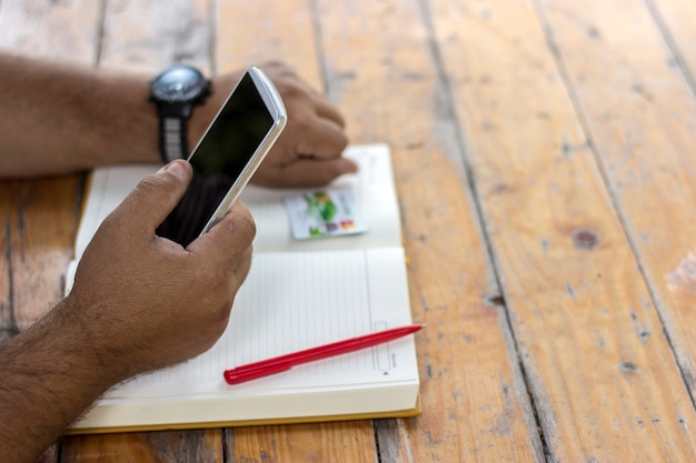 Como Consultar e Regularizar Seu CPF em 2025: Guia Completo